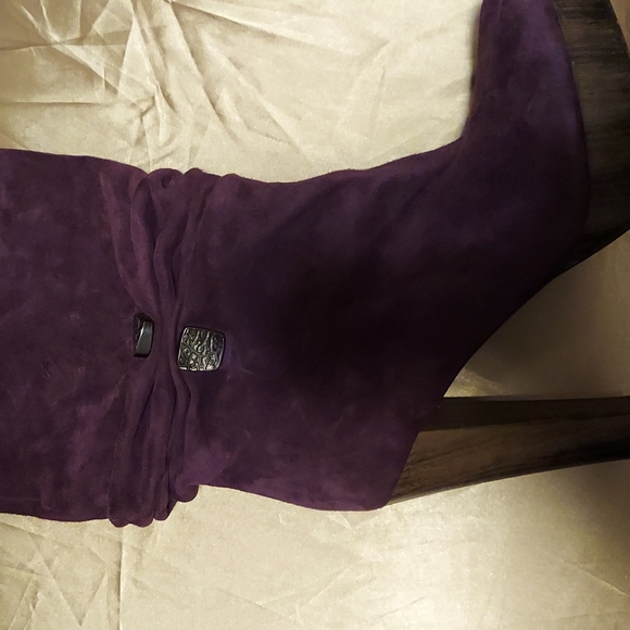 Boots - Picture 4 of 4